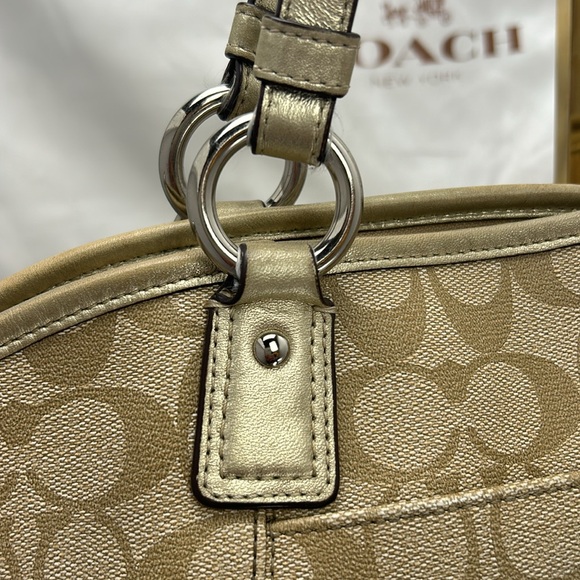 COACH Luxury Signature F19815 2WAY Bag and pouch.set of two - Picture 9 of 17